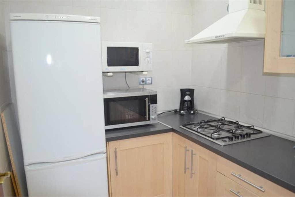 Rustic 2 Bedroom Poble Sec Apartament